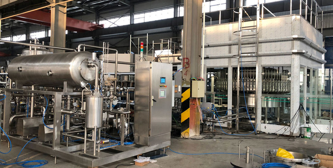 A relação do ajuste carbonatou a máquina de enchimento usada na bebida que faz a linha de produção