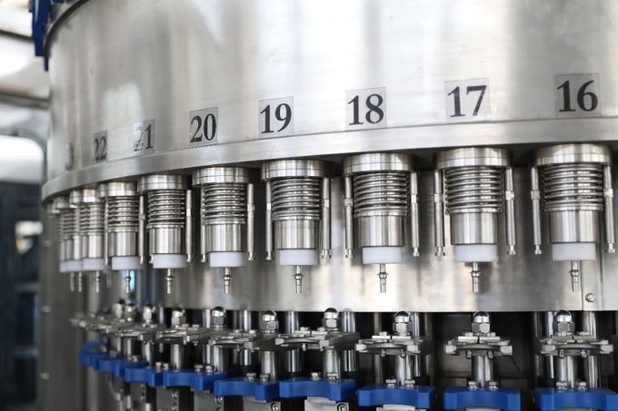 Máquina de enchimento líquida profissional tampando de enchimento automaticamente de sopro de Combiblock