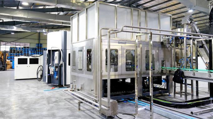 Máquinas de enchimento de bebidas carbonatadas rotativas de desempenho estável 8