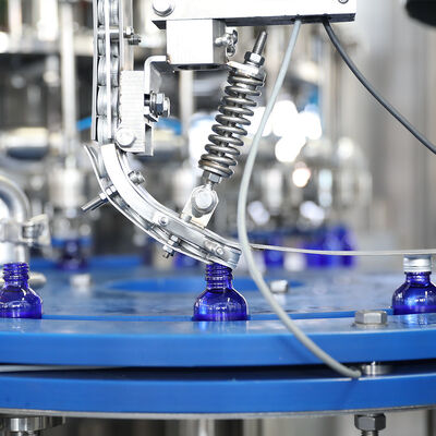 Piston Type Servo Motor Driven Tonic Beverage Filling Machine 4500KG Engineered for Consistent Volume Control and Operation